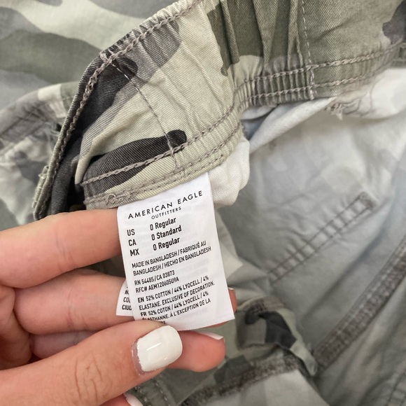 American Eagle camo cargo jogger pants - Picture 8 of 8